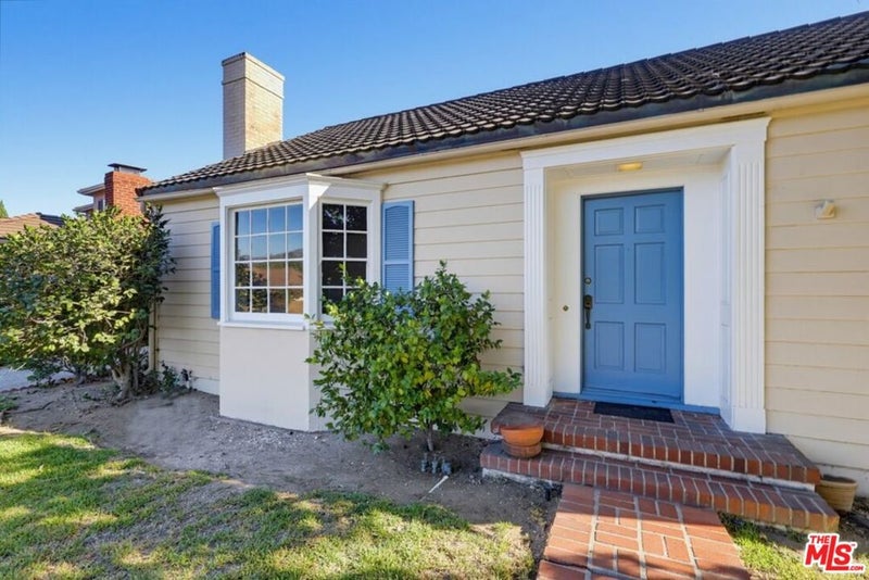 846 Victoria Drive