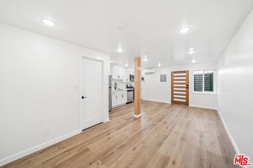 1027 N Gardner Street 1027 1/2