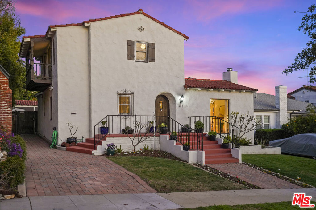 1238 N Isabel Street