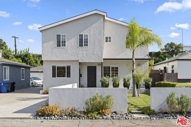 15216 Morrison Street, Los Angeles