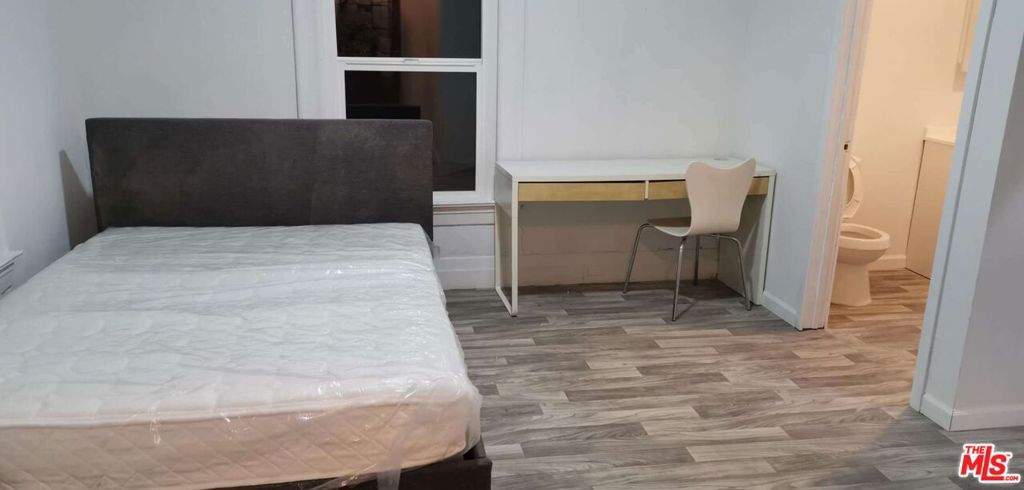 2705 S Normandie Avenue