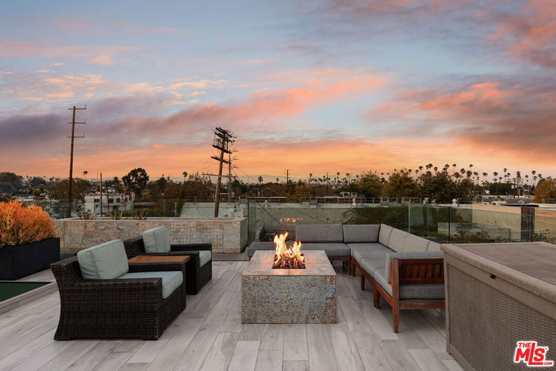 1712 Abbot Kinney Boulevard