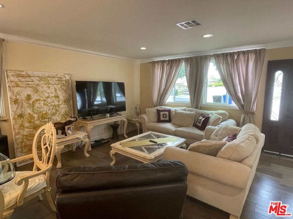 7412 Jamieson Avenue