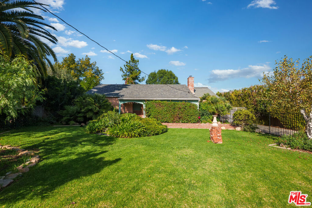 19043 Keswick Street