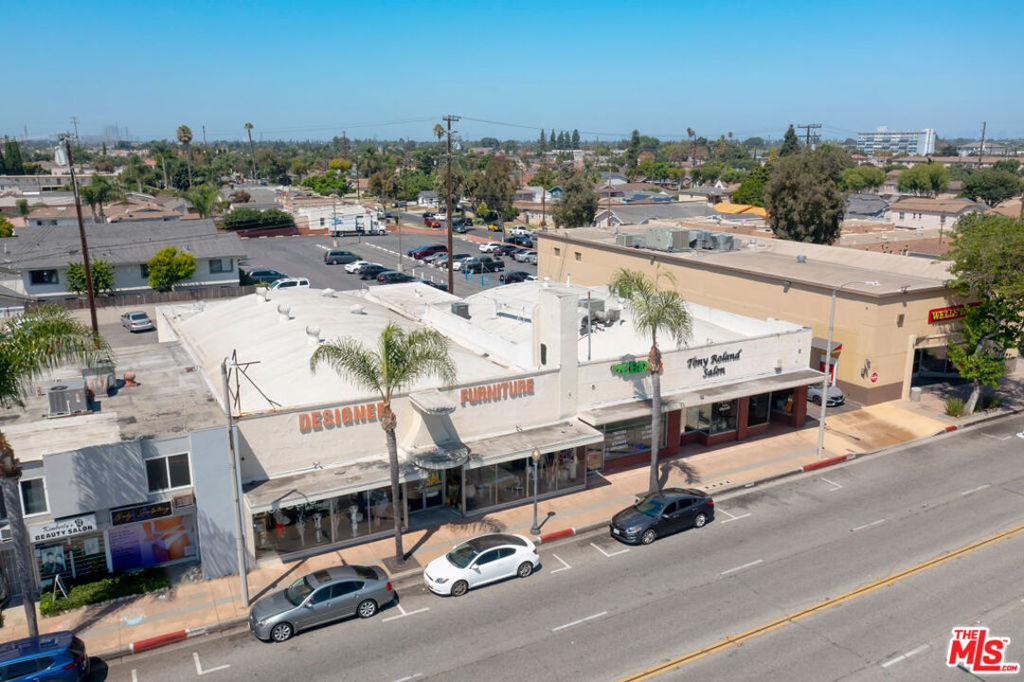 17047 Bellflower Boulevard