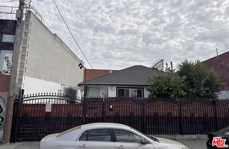 1554 E 24th Street