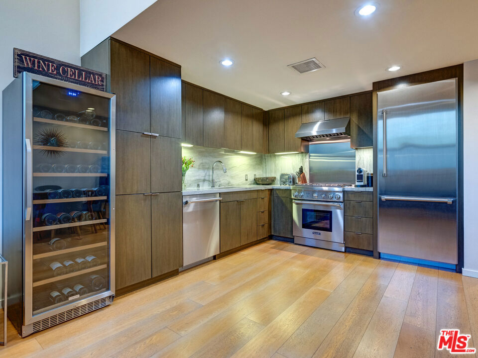 1705 Ocean Avenue 105