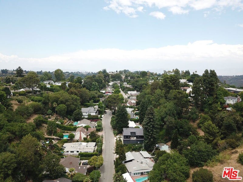 2130 Roscomare Road
