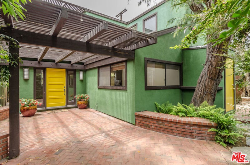 805 Crestmoore Place