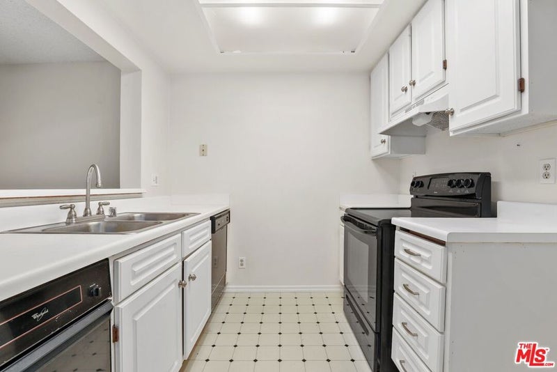501 Palisades Drive 103