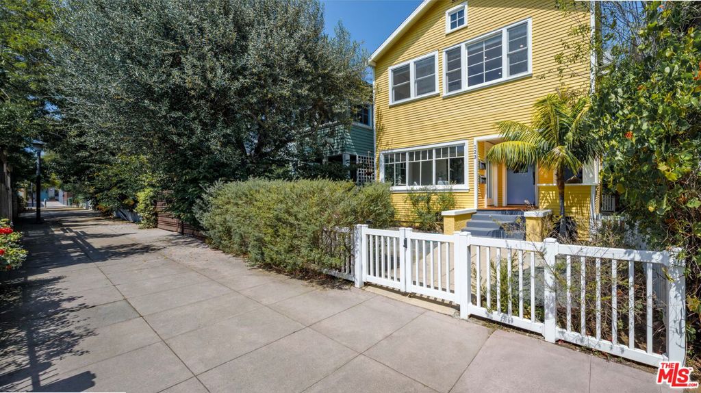 123 Wavecrest Avenue
