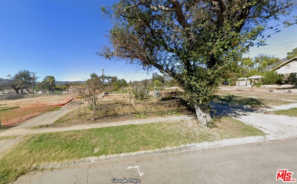 2797 Glenrose Avenue