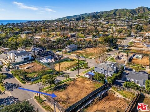 701 Wildomar Pacific Palisades CA 90272