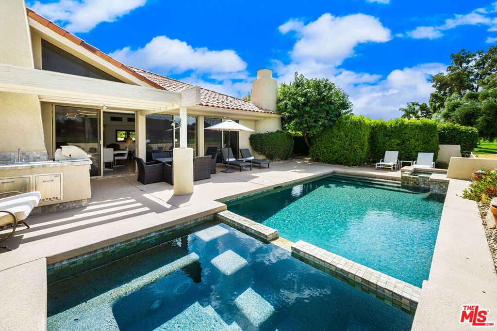 192 Kavenish Drive