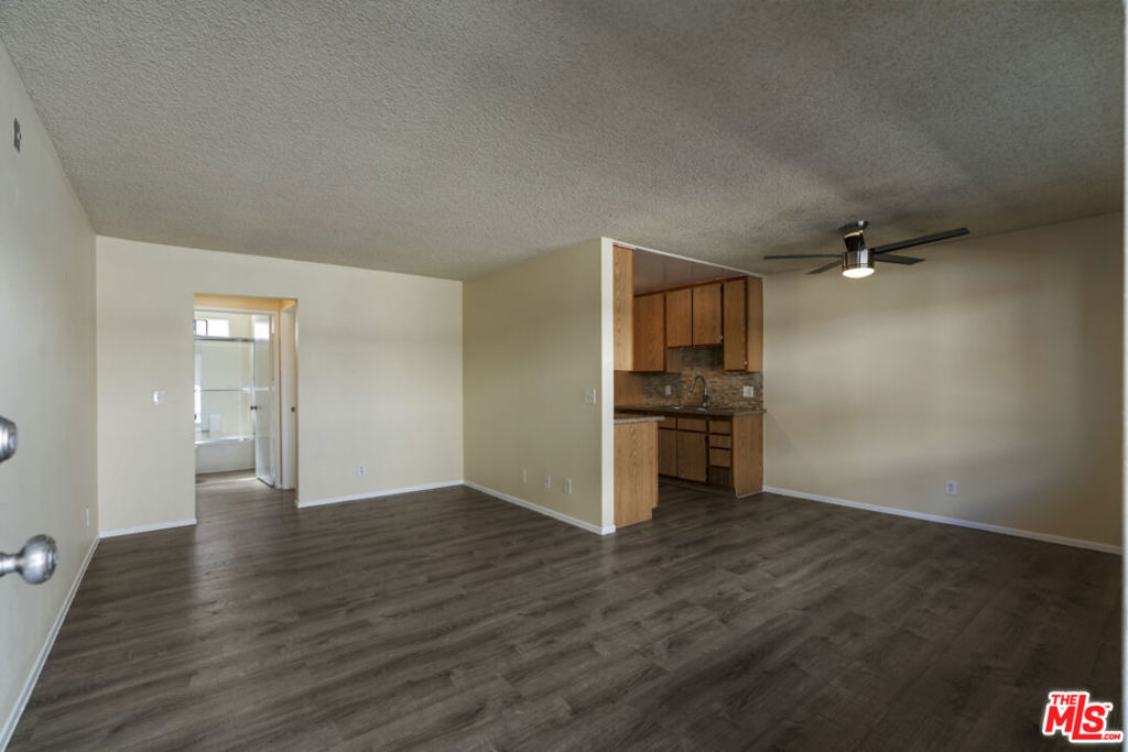 7635 Lankershim Boulevard