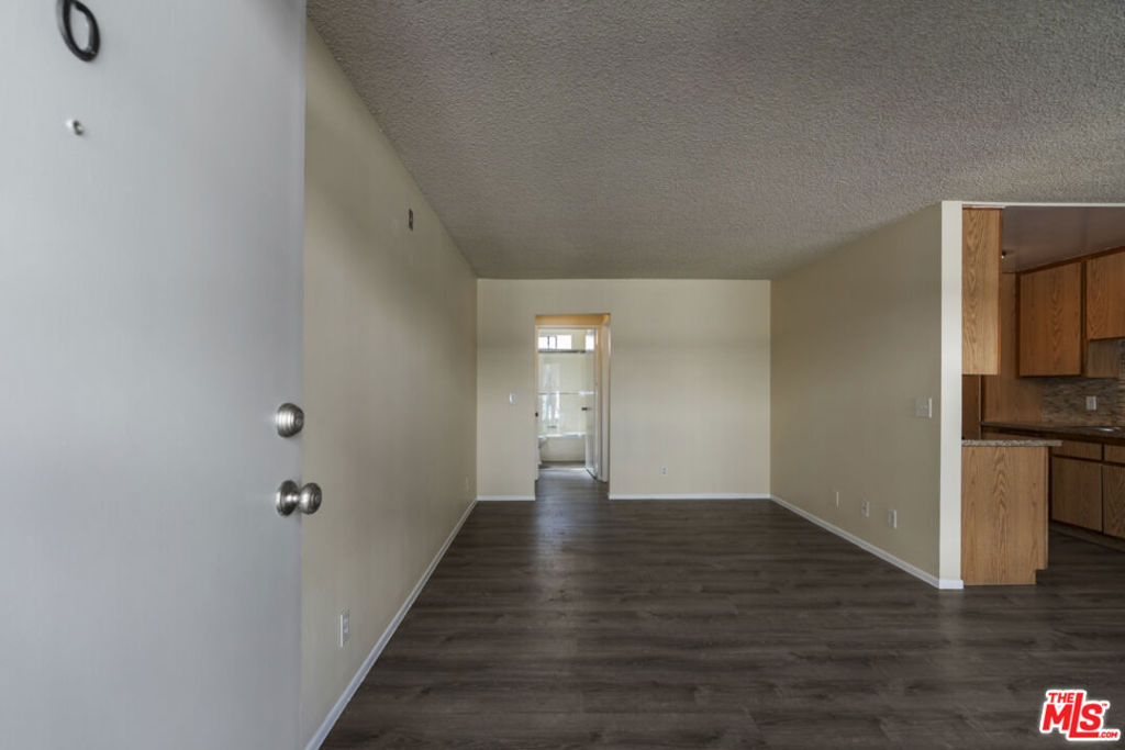 7635 Lankershim Boulevard