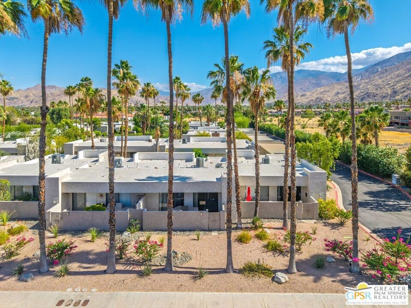 805 E Arenas Road