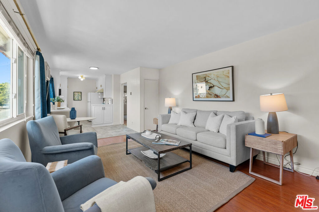 10980 Palms Boulevard 5