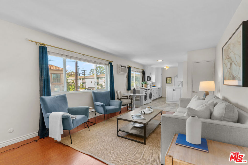 10980 Palms Boulevard 5