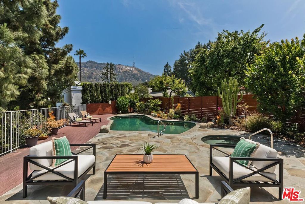 3127 Arrowhead Drive