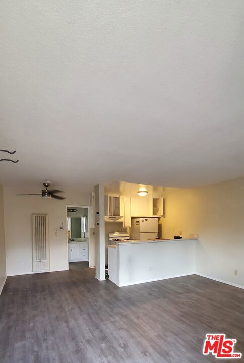 Properties 4 5661 Lexington Avenue