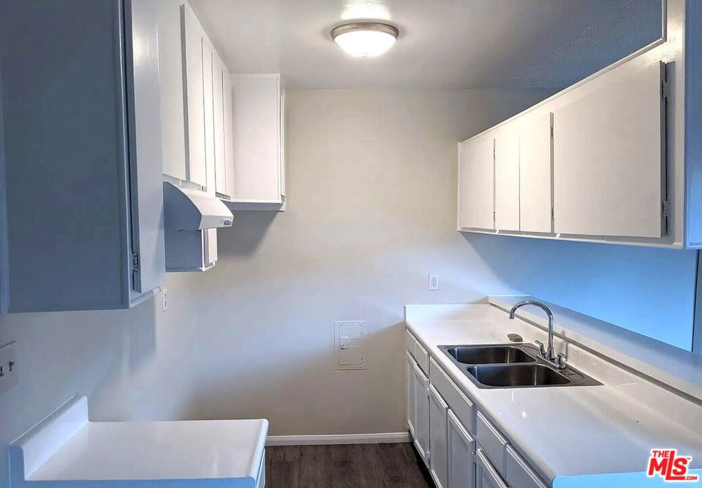 Properties 3 5661 Lexington Avenue