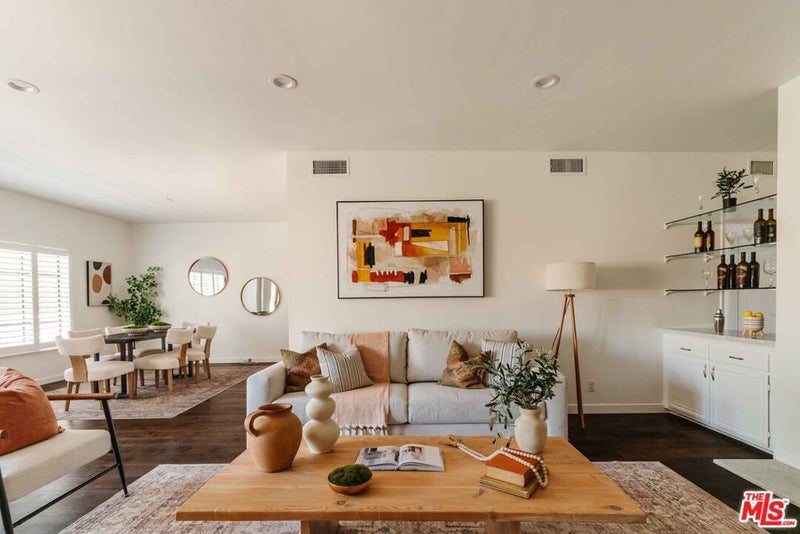 14050 Magnolia Boulevard 105