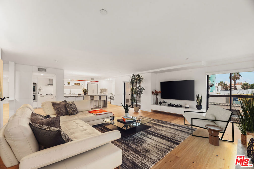 1133 5th Street 204
