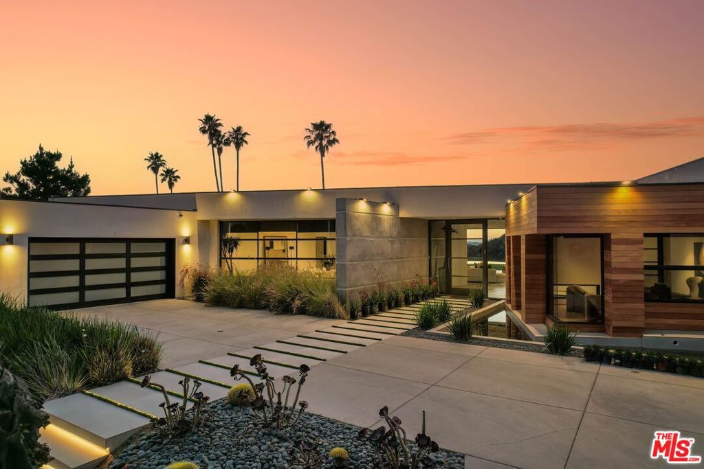 455 Castle Place