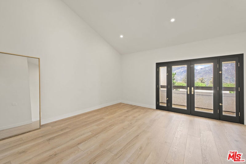 1674 Palisades Drive