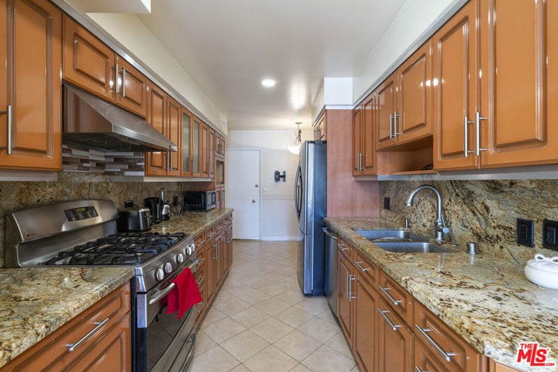 6225 Coldwater Canyon Avenue 112