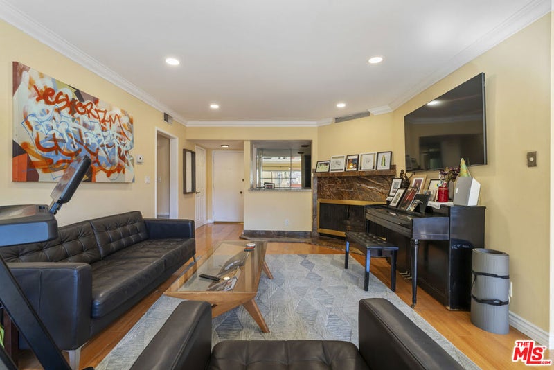 6225 Coldwater Canyon Avenue 112
