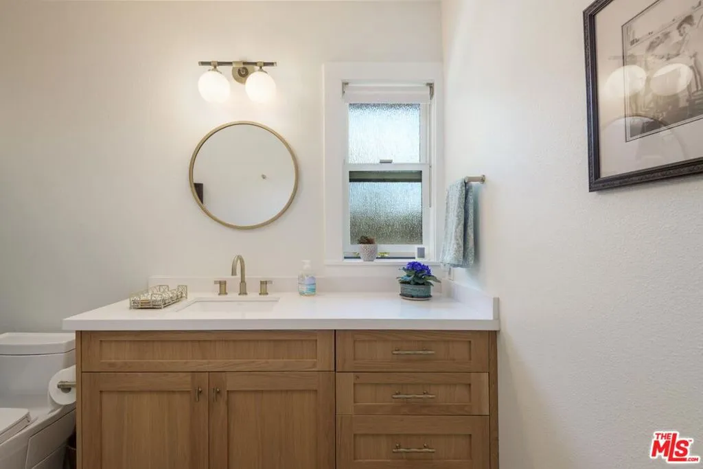 Santa Barbara, California 93110, United States, 2 Bedrooms Bedrooms, ,2 BathroomsBathrooms,Residential,Active,159282