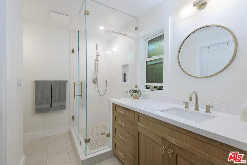 Santa Barbara, California 93110, United States, 2 Bedrooms Bedrooms, ,2 BathroomsBathrooms,Residential,Active,159282