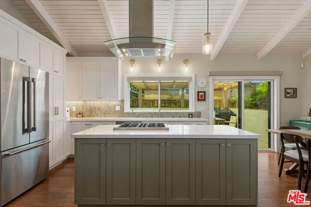 Santa Barbara, California 93110, United States, 2 Bedrooms Bedrooms, ,2 BathroomsBathrooms,Residential,Active,159282