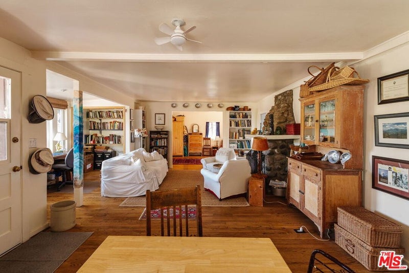 1237 Old Topanga Canyon Road