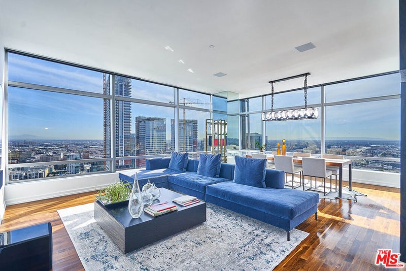 900 W Olympic Boulevard 34A