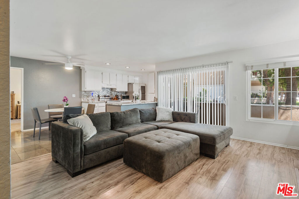 3867 Thorncroft Lane B