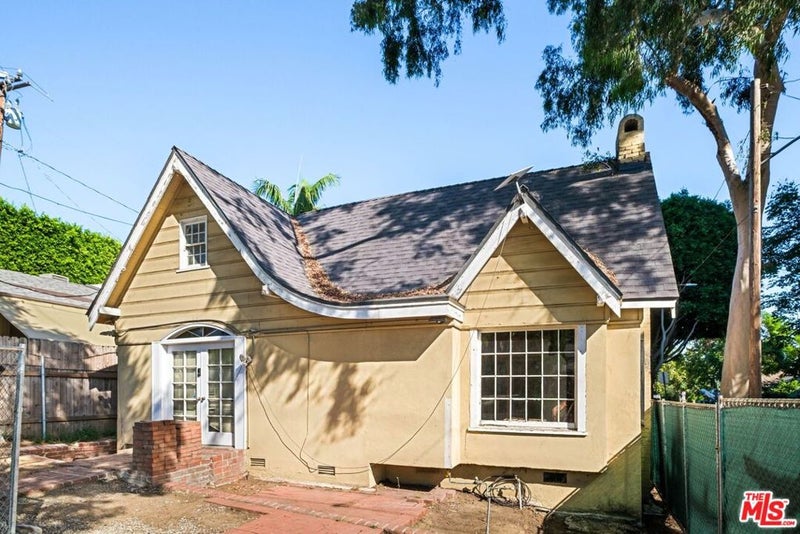 848 N Doheny Drive