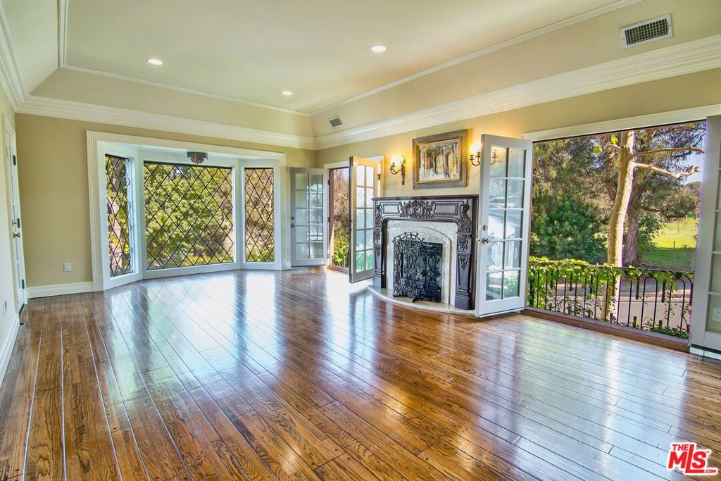 Properties 1 2653 PATRICIA Avenue