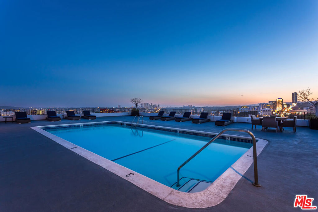Properties 2 1100 Alta Loma Road 1701