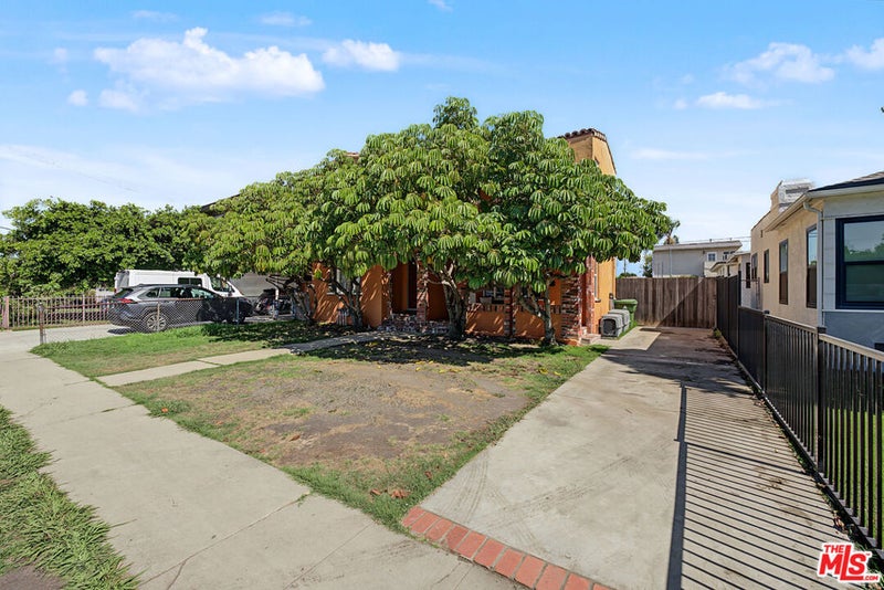 1610 Hauser Boulevard