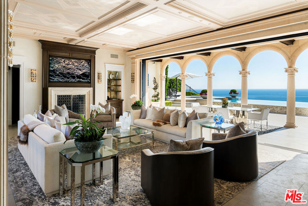 Properties 4 6 Mystique