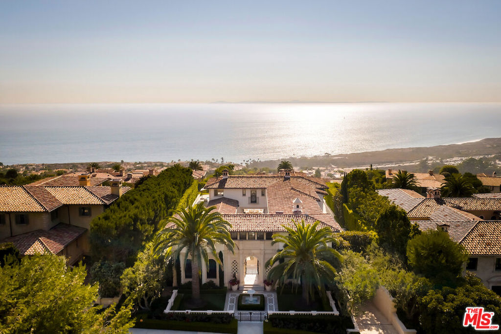 Properties 3 6 Mystique