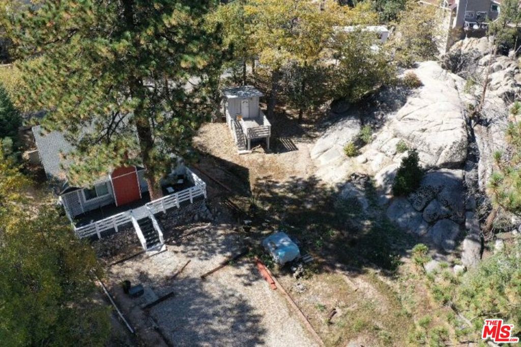 2337 Lookout Drive