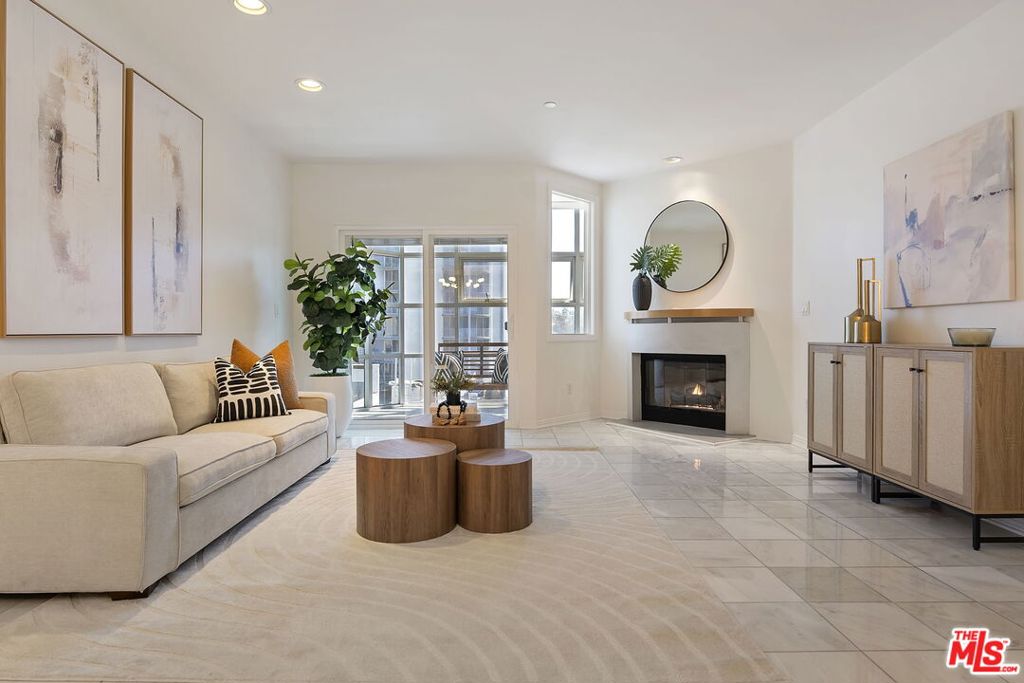 171 N Church Lane 619