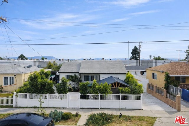 10554 Lanark Street, Los Angeles