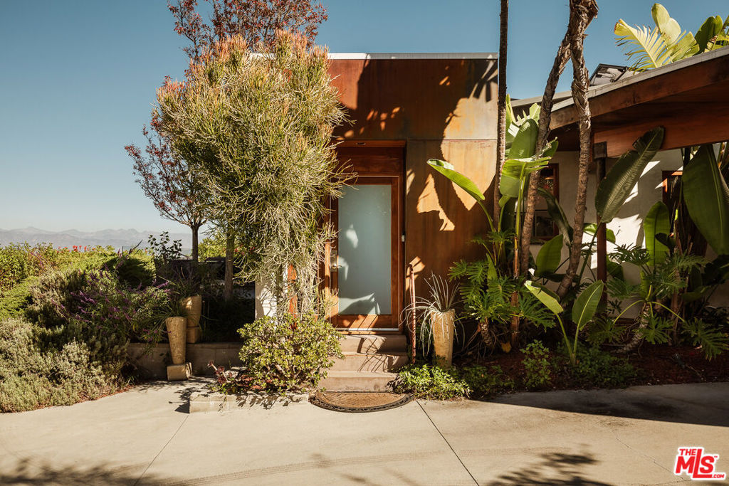 3604 Glenridge Drive