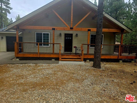 Photo of 2049 Mahogany Lane, Big Bear City, CA 92314 (MLS # 26864553)