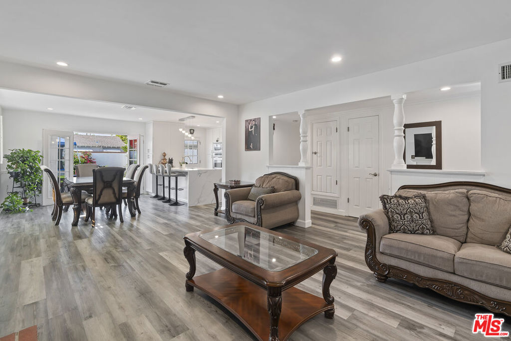 22509 Saticoy Street